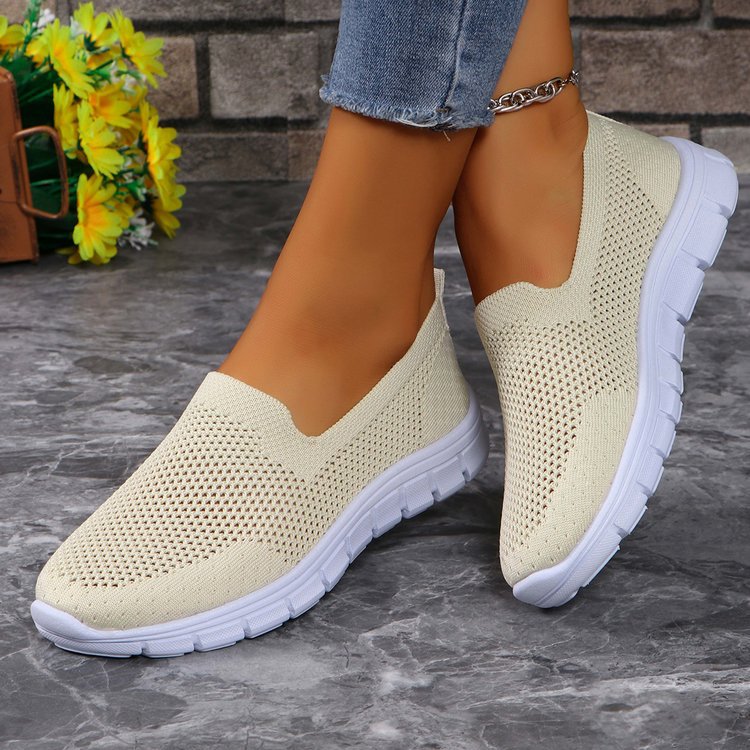 Breathable Women's Mesh Round Toe Slip-Ons