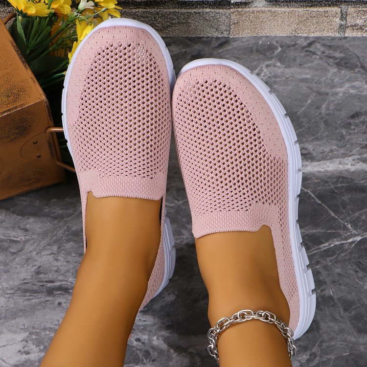 Breathable Women's Mesh Round Toe Slip-Ons