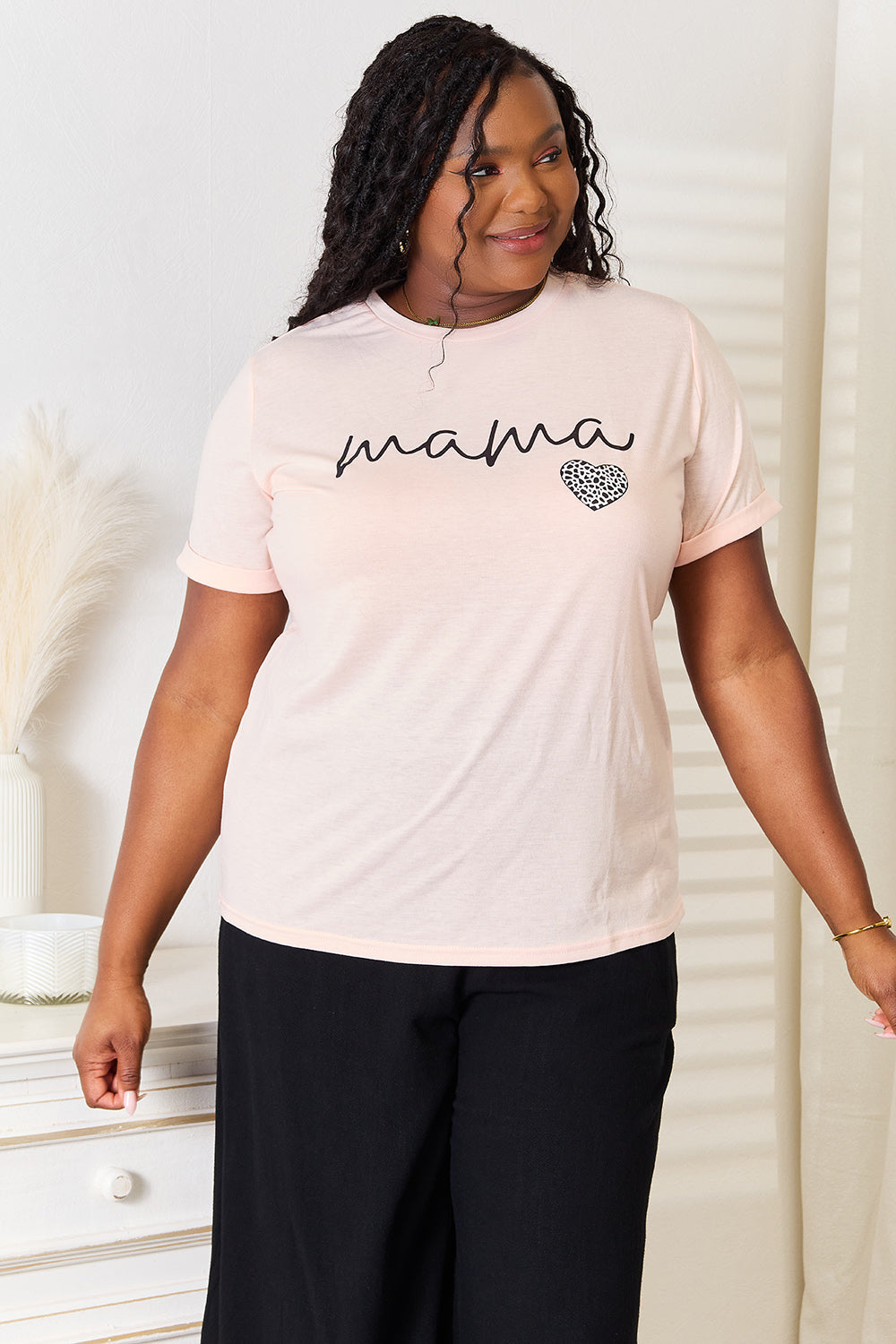 MAMA Heart Graphic T-Shirt