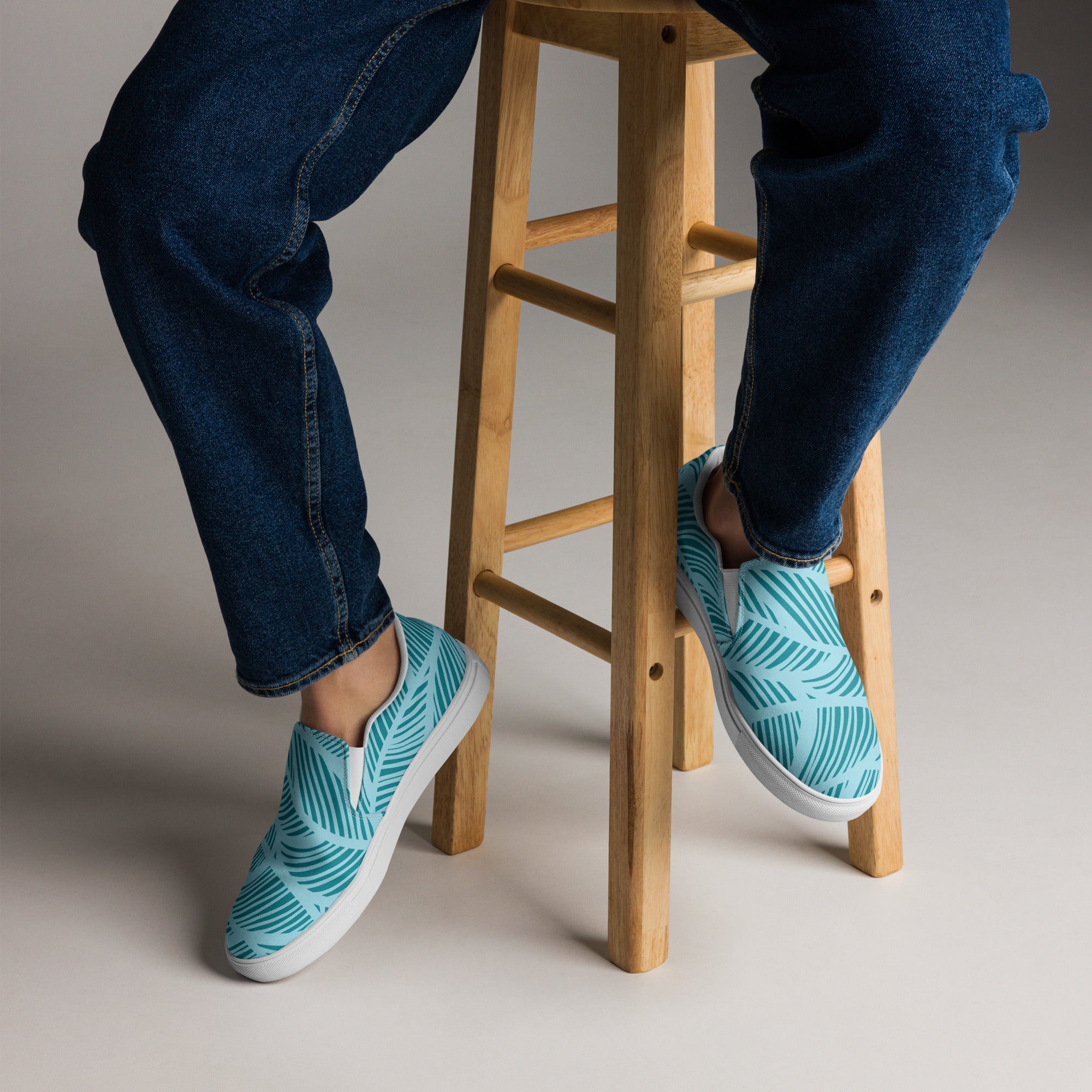 Men’s Tropical Aqua Palm Slip-On Canvas Shoes with Breathable Lining - Comfort Meets Craftsmanship