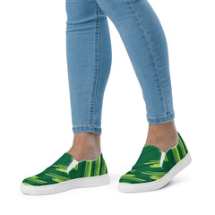 Abstract Green Pattern Women’s slip-on canvas shoes